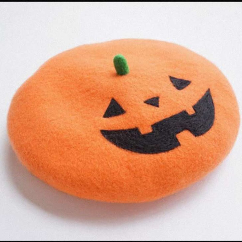 Pumpkin Beret, pumpkin hat, Halloween hat, Halloween gift, handmade beret, beret
